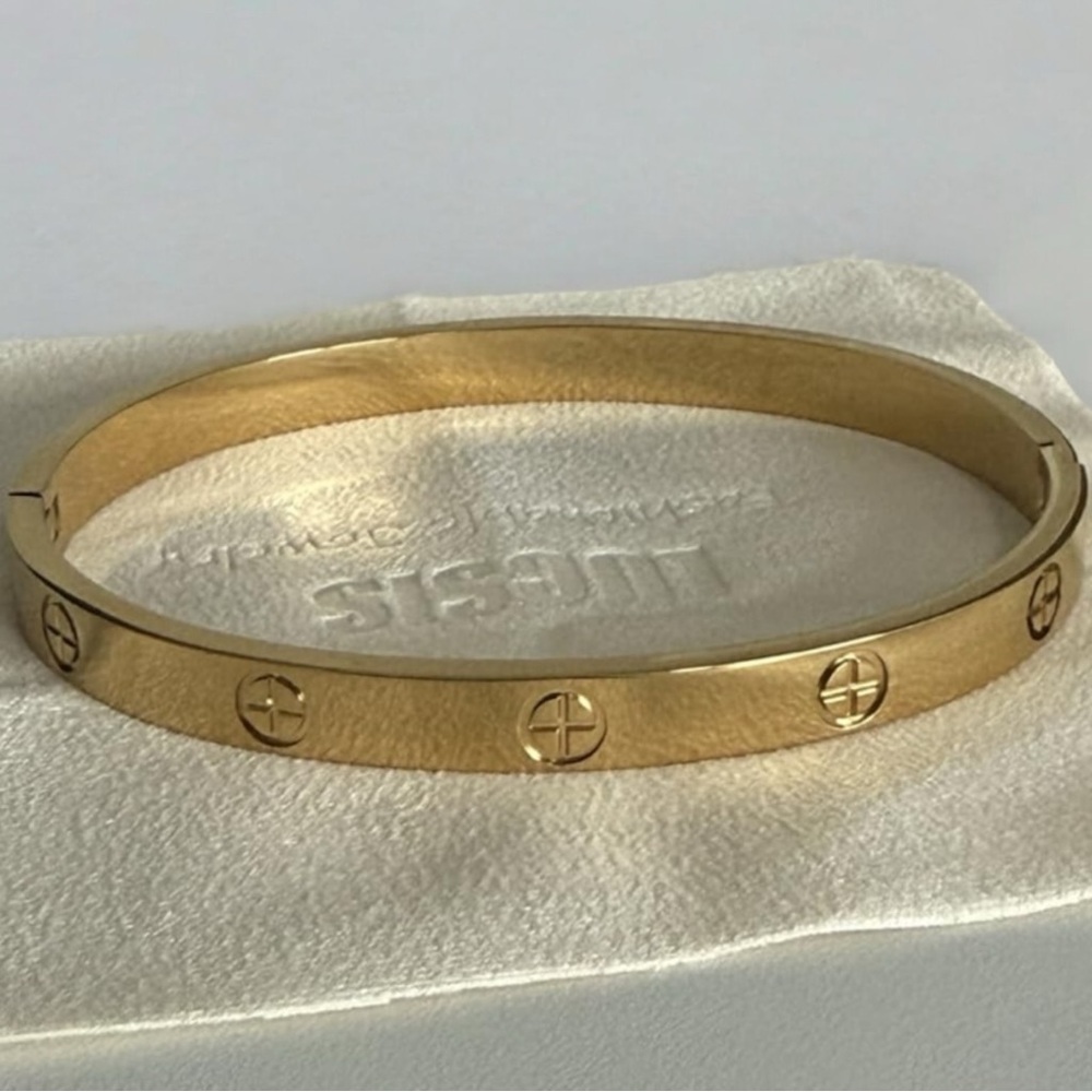 Love Style Bracelet Unbranded Elegant Gold Bangle NIB 18k gold plated, Luxe4Less